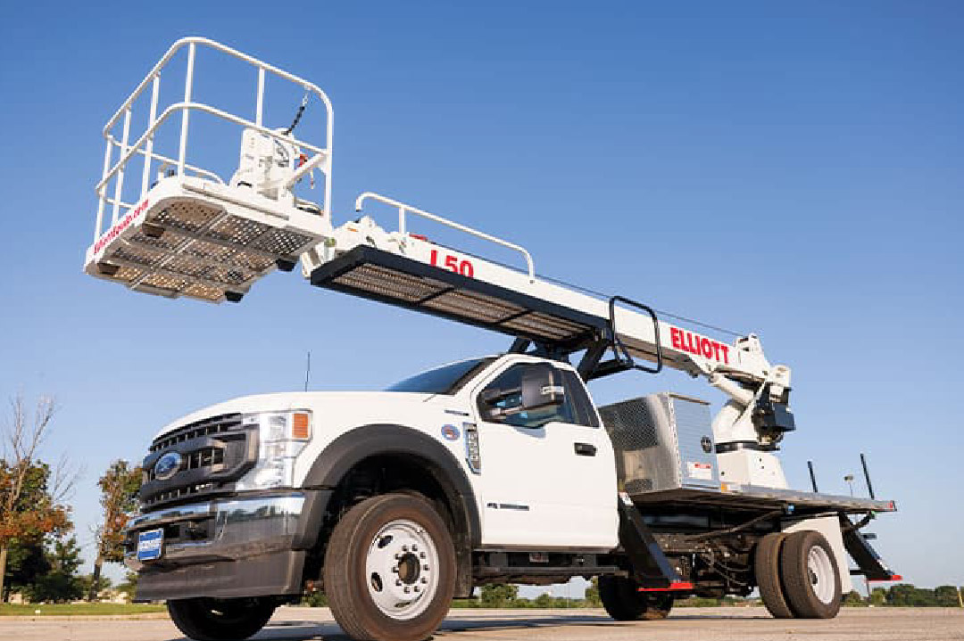 white crane truck