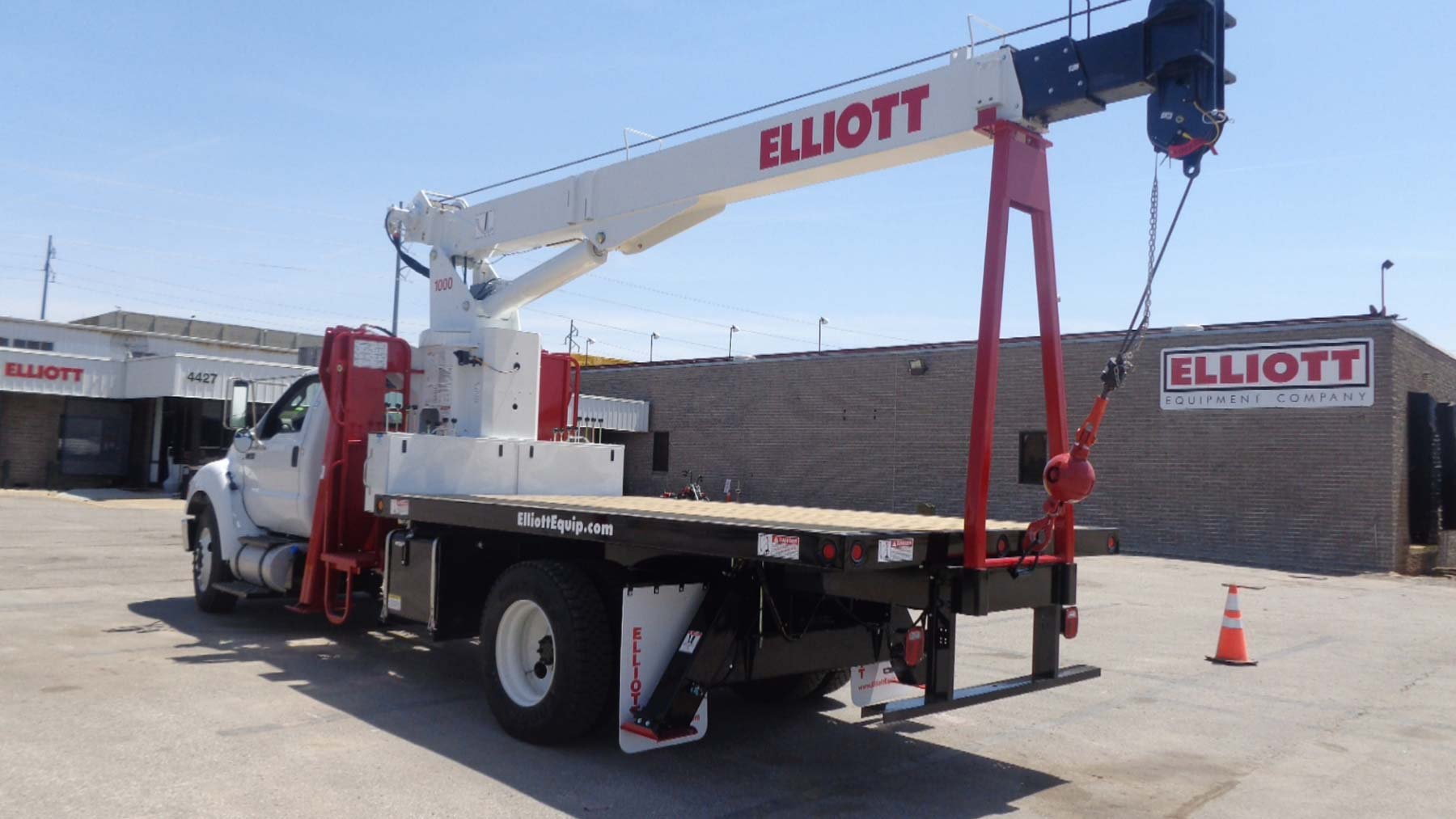 elliot-1047-boomtruck-3 EEC_Why Choose the L65