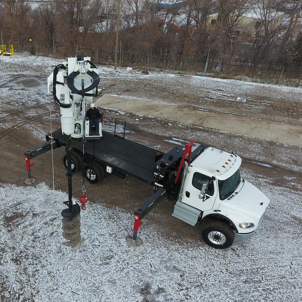 D 100 i Digger Derrick