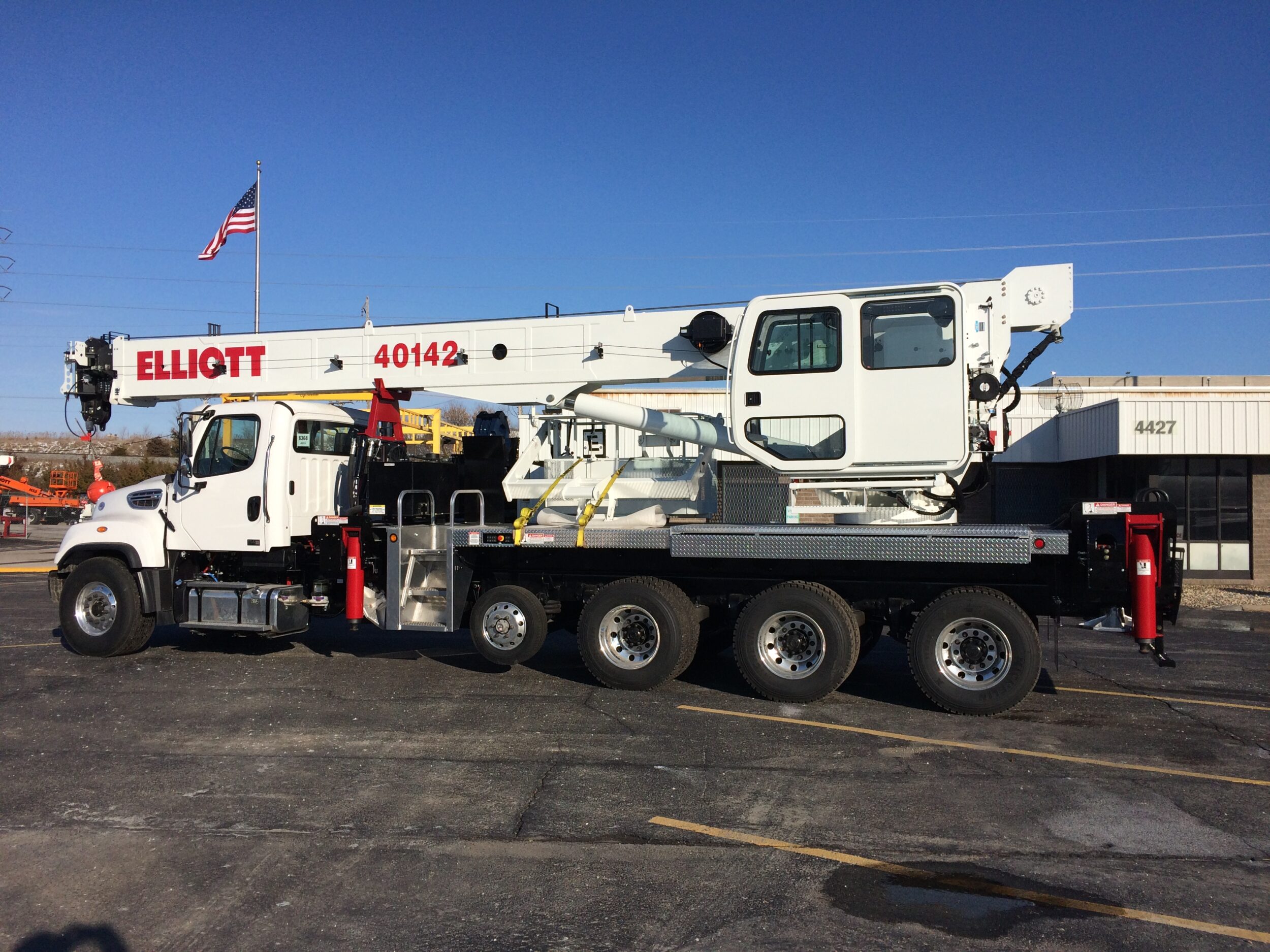 elliott_40142_boomtruck