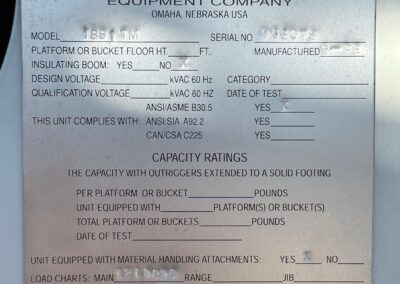 Elliott 1881 BoomTruck vehicle information