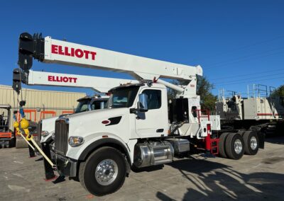 Elliott_1881_BoomTruck_8556