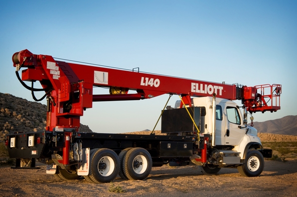 l 140 truck in desert