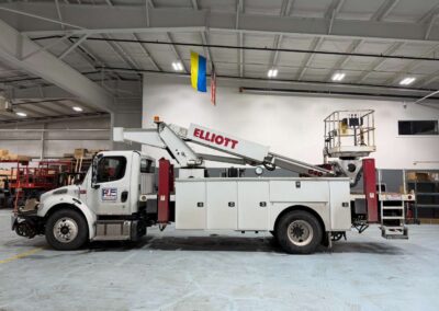 Pre-owned G40 HiReach aerial work platform side view on the left side