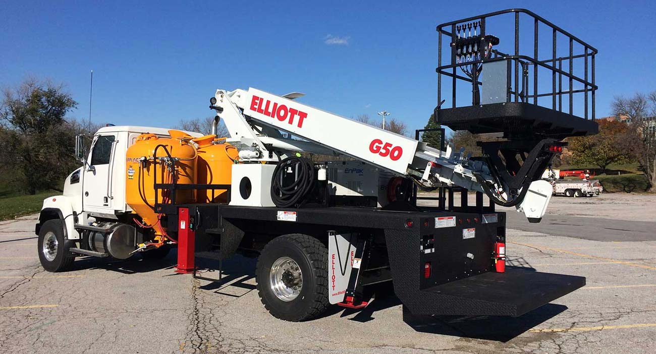 elliott equipment company g50 minereach with black work platform