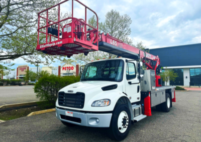 NEW L65 HIREACH #8884