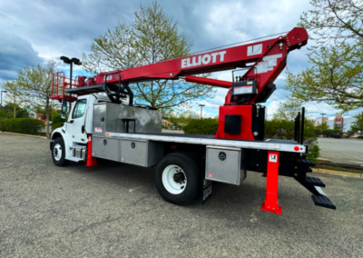 NEW L65 HIREACH #8884