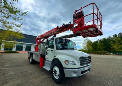 NEW L65 HIREACH #8884